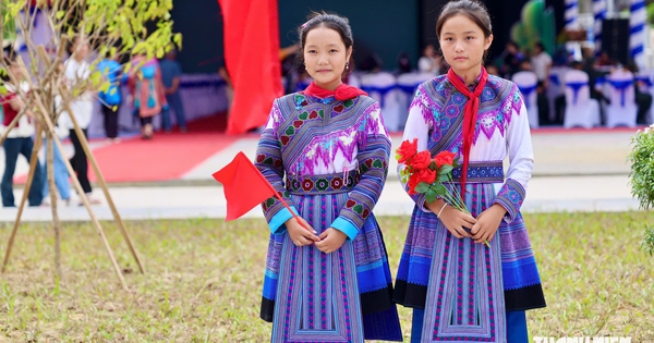 Sáng nay học sinh cả nước dự khai giảng năm học mới với nhiều điểm đặc biệt
