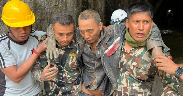 Công nhân Trung Quốc được cứu sống 10 ngày sau trận lũ quét Nepal