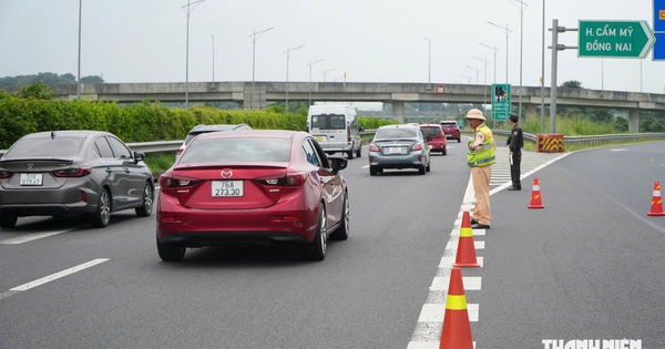 Xe chạy chậm dưới tốc độ tối thiểu trên cao tốc bị phạt bao nhiêu?