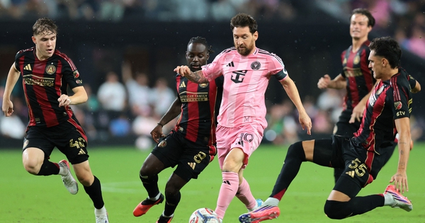Messi kiến tạo hoàn hảo ngày Inter Miami bị chia điểm, cuộc đua 1.000 bàn với Ronaldo thế nào?