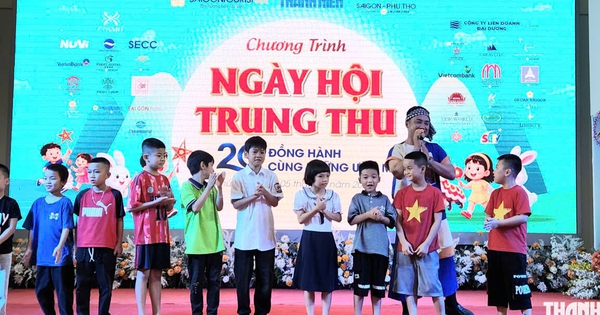 Trung thu đến sớm trên đất tổ Hùng Vương