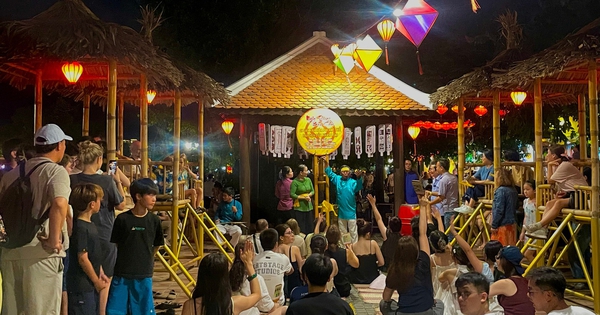 Trăm năm gìn giữ âm vang bài chòi