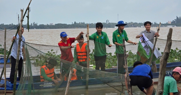 Mưu sinh mùa nước nổi - Kỳ 3: Biến sông nước thành 'đặc sản' du lịch