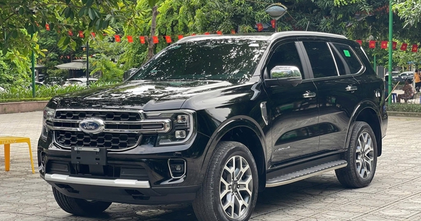 Ford Everest có phải mẫu SUV 7 chỗ giữ giá nhất sau 3 năm sử dụng?