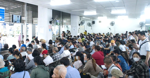 Bệnh nhân đến Bệnh viện Chợ Rẫy lập kỷ lục mới, chạm mốc 10.000 lượt/ngày