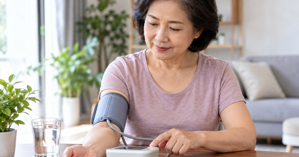 Đo huyết áp thế nào cho đúng? Bác sĩ chỉ 'nguyên tắc vàng 7 - 2 - 2'