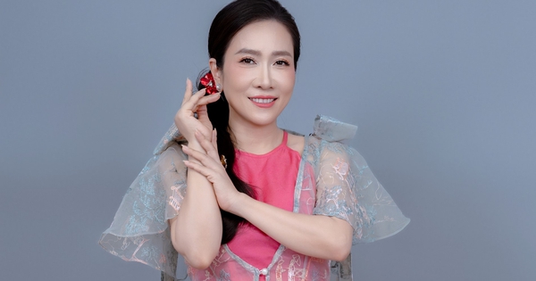 NSƯT Vân Khánh tiết lộ cột mốc 'đổi đời' và điểm tựa sau 30 năm ca hát
