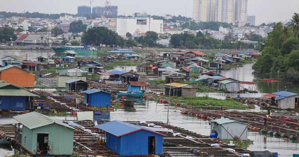 Giải tỏa lồng, bè nuôi cá ở khu trung tâm thành phố Đồng Nai là cấp bách