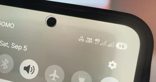 Điện thoại Samsung hiện biểu tượng hình tam giác cảnh báo điều gì?