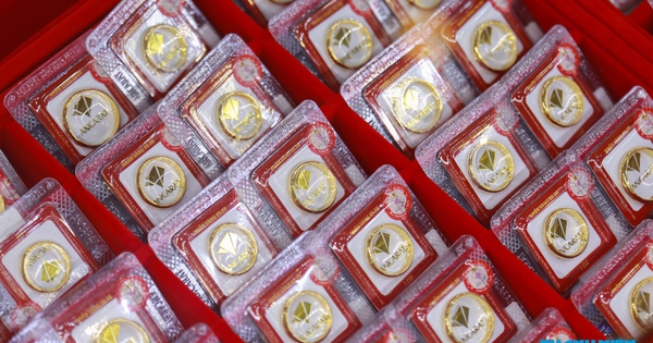 Giá vàng đảo chiều tăng mạnh