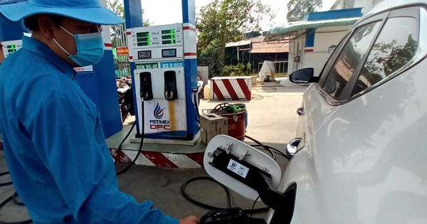Giá xăng dầu hôm nay 9.9.2026: Xăng E10 sẽ tăng bao nhiêu đồng một lít?
