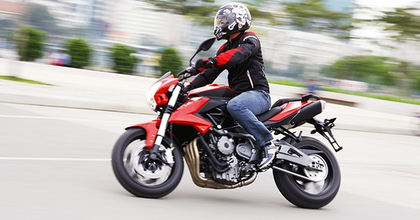 Benelli TNT 600 i Price in India Specifications and Features TNT 600 i   AutoPortalcom