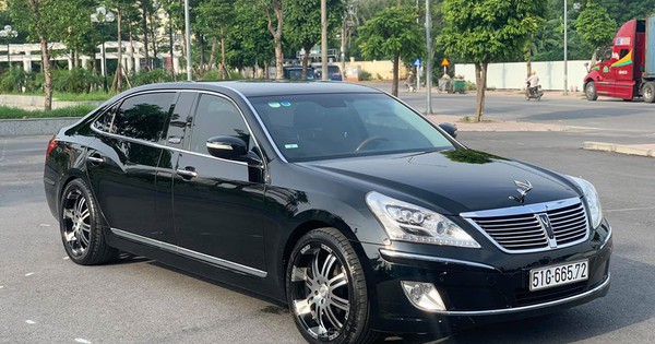 Xe hiếm Hyundai Equus Limousine mất giá 70% sau 9 năm sử dụng