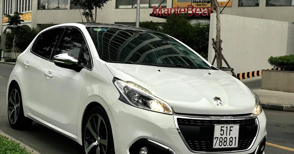 El automóvil francés Peugeot cuesta más de un millón de dong después de un año de uso 2018 208 El automóvil francés Peugeot cuesta más de un millón de dong después de un año de uso