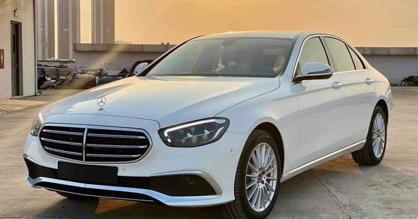 Mercedes EClass 2021 phiên bản mới nâng cấp