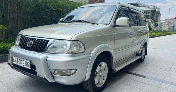 Toyota Zace sau 15 năm sử dụng vẫn rao bán giá hoang đường