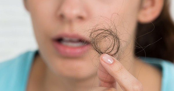 Dinh dưỡng thiếu và tóc rụng nhiều có mối liên hệ như thế nào?
