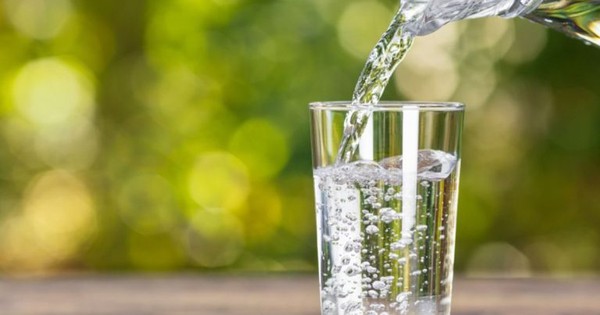 Tổng quan về tác hại uống nhiều nước đối với sức khỏe