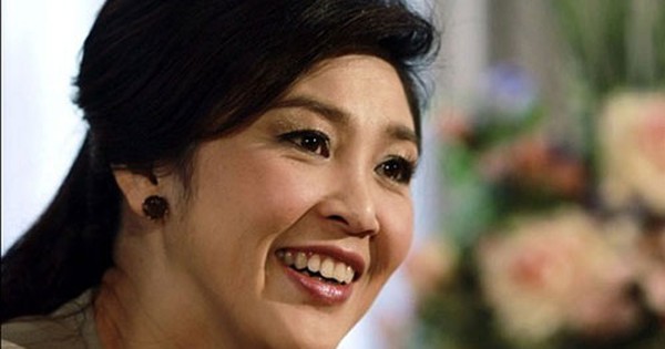 Tìm kiếm ảnh đẹp của nữ thủ tướng Thái Lan trên Google.