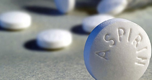 Thuốc Aspirin 81mg có tác dụng giảm đau và hạ sốt như thế nào?

