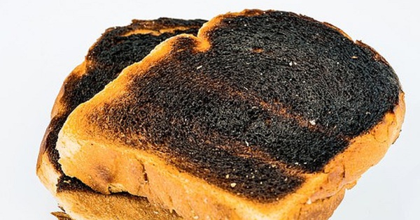 Những loại thực phẩm nào khi cháy sẽ tạo ra các chất có khả năng gây ung thư?
