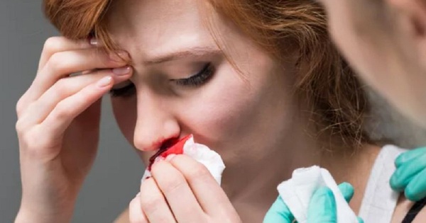 Tại sao cơ thể khó thở khi chảy máu mũi?
