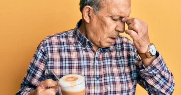 Có cách nào giảm nhức đầu sau khi uống cà phê không?
