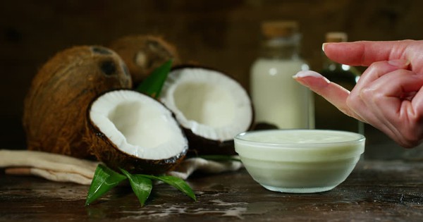 Có cách nào khác để sử dụng dầu dừa trong quá trình giảm cân không?
