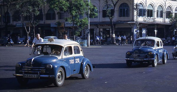 Sài Gòn taxi màu xanh dương