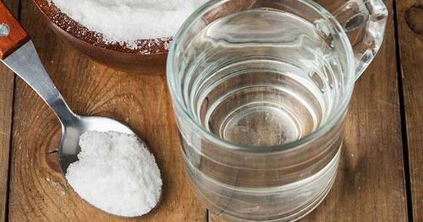 Phương pháp thải độc ruột bằng nước muối là gì?
