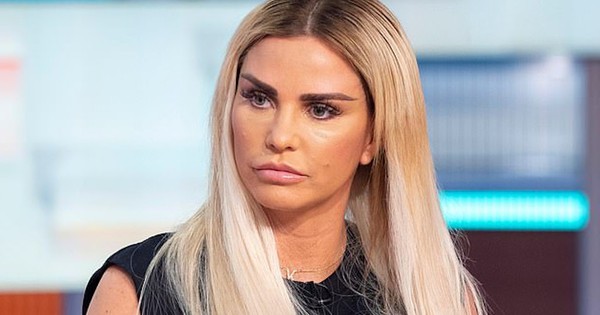 Biệt Thự 13 Triệu Bảng Anh Của ‘bom Sex Katie Price Bị Phá Hoại 