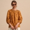 5 kiểu áo blouse nữ tính để nàng làm mới phong cách công sở