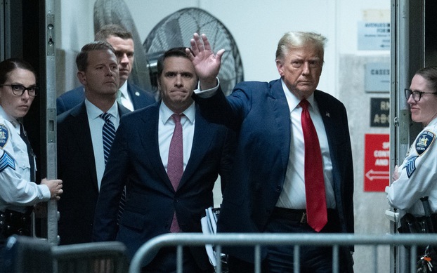 Gay cấn chọn bồi thẩm đoàn ở tòa xét xử ông Trump
