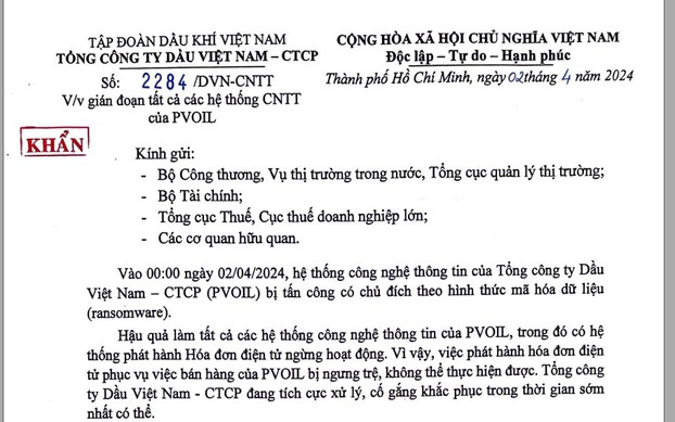 Bị tấn công 'có mục tiêu chính', PVOil chỉ đạo bán hàng theo ghi thủ công