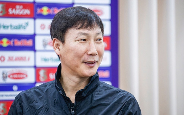 Đã rõ lý do ĐT Việt Nam chọn sân nhà mới sau AFF Cup 3 Phải tìm trợ lý giỏi cho HLV Kim Sang-sik