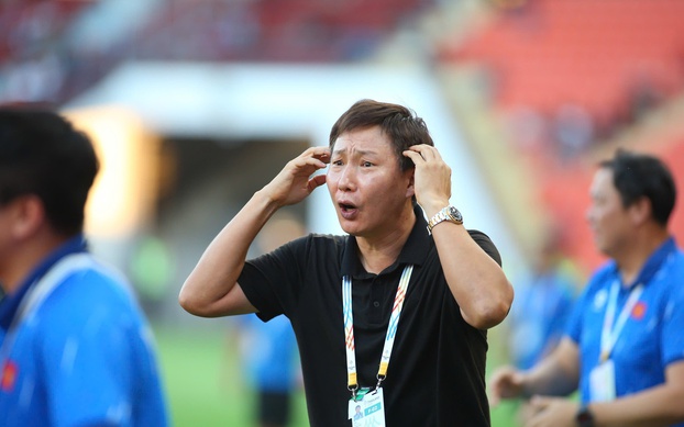 HLV Kim Sang-sik 'nén' Thanh Nhàn như lò xo, tuyệt chiêu tâm lý và cái kết  cực bất ngờ...