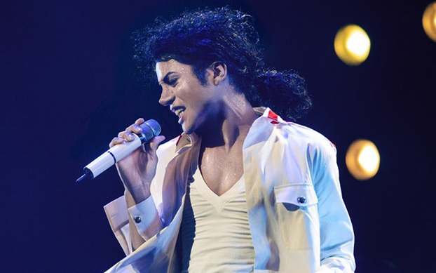 Lội ngược dòng, bộ phim về Michael Jackson trở lại vị trí số 1 phòng vé