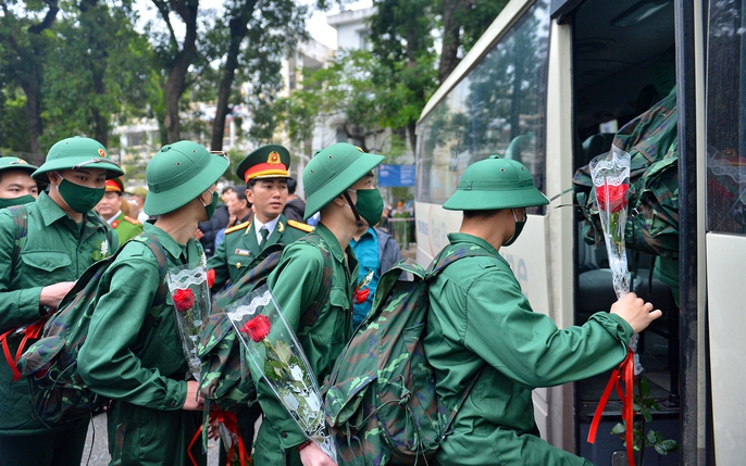 Chùm ảnh Thanh niên Nghệ An hăng hái lên đường nhập ngũ  Đài phát thanh  và truyền hình Nghệ An