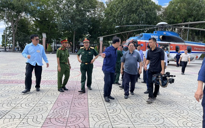 Máy Bay Trực Thăng: Tin Tức, Hình Ảnh, Video, Bình Luận