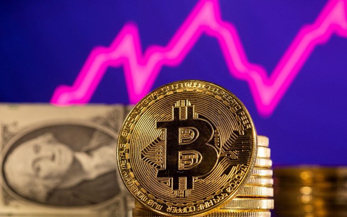 Bitcoin giảm gần 10.000 USD chỉ trong 1 giờ | VTV.VN