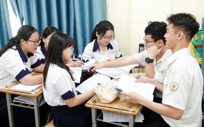 Học sinh lớp 12: tin tức, hình ảnh, video, bình luận mới nhất