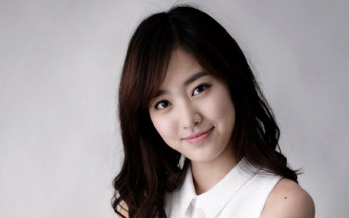 Jin Se Yeon: Hãy khám phá vẻ đẹp của nữ diễn viên nổi tiếng Jin Se Yeon thông qua bộ ảnh này. Với gương mặt xinh đẹp và nụ cười tươi tắn, cô đã chiếm trọn trái tim của hàng triệu fan hâm mộ trên toàn thế giới. Hãy một lần tìm hiểu về Jin Se Yeon và cảm nhận sự quyến rũ của ngôi sao này.