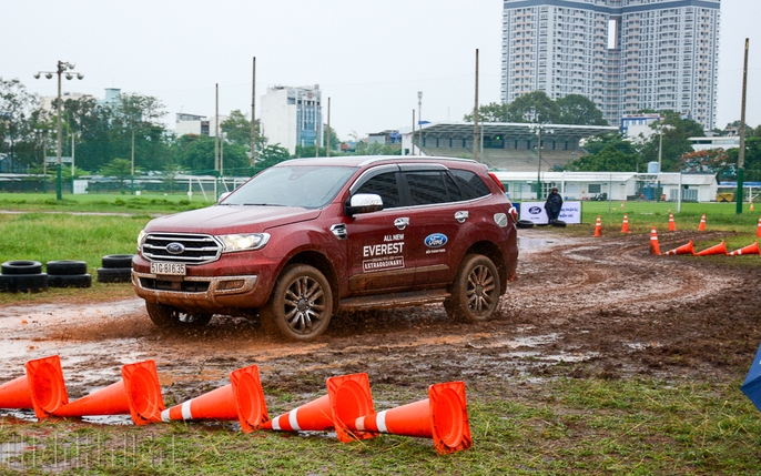 Ford triệu hồi 634000 xe SUV toàn cầu vì rò rỉ nhiên liệu và nguy cơ cháy  nổ  Automotive  Thông tin hình ảnh đánh giá xe ôtô xe máy xe điện   VnEconomy