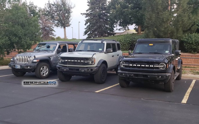 Ford Bronco First Edition: tin tức, hình ảnh, video, bình luận