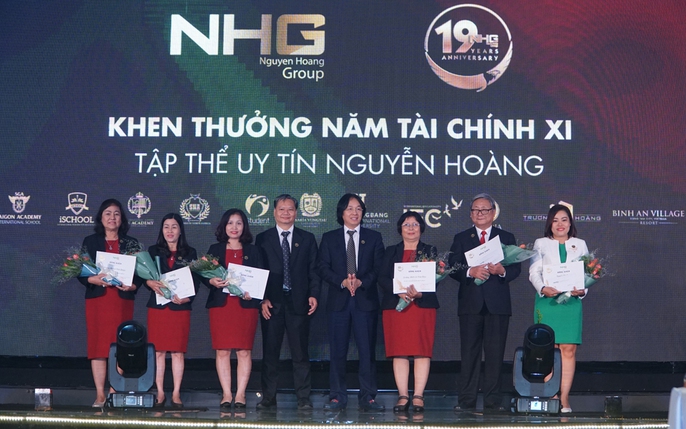Khai trương mừng văn phòng mới và kỷ niệm sinh nhật 11 năm thành lập Nguyễn  Hoàng Century