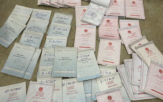 Bán hóa đơn đỏ - Giải pháp tài chính tối ưu hay rủi ro tiềm ẩn?