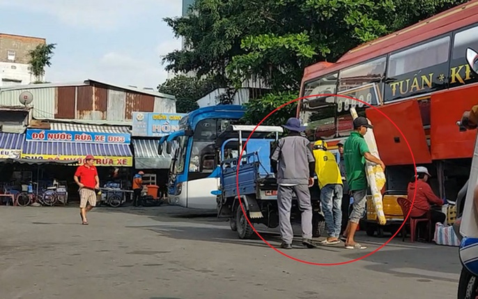 Có bao giờ bạn tò mò về giá phí xe vào cổng của các địa điểm nổi tiếng nhất trên thế giới? Với bức ảnh này, bạn sẽ được tận mắt chứng kiến mức phí thật sự và nhận ra thật sự đáng để tham quan.