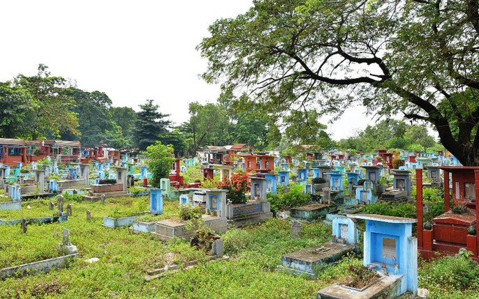 Vụ án mạng tại Nghĩa trang Bình Hưng Hòa là một sự kiện đau lòng, nhắc nhở mọi người về tầm quan trọng của việc giải quyết mâu thuẫn một cách hòa bình.