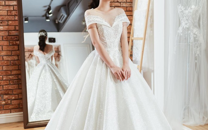 Váy cưới trễ vai đơn giản thiết kế đơn giản #1051 | Cô dâu, Tre, Thời trang