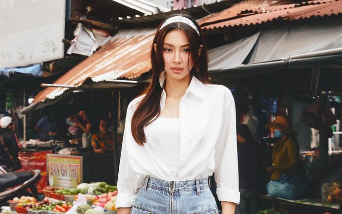 Mẹo mix áo sơ mi trắng đơn giản trở nên cuốn hút của nàng hậu Thùy Tiên